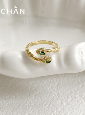 冷淡风双头灵蛇戒指女复古精致潮流设计感镶绿纳米锆开口手饰饰品