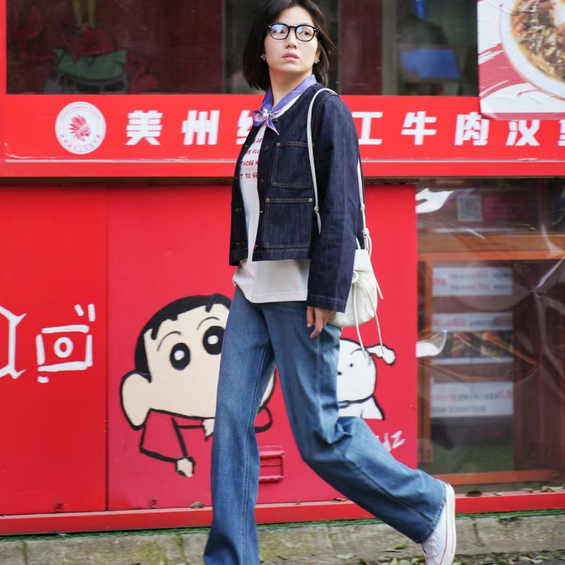 直筒复古蓝显瘦大长腿直筒牛仔裤