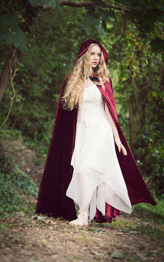 欧美男女通用新款双层连帽斗篷万圣节丝绒加厚披风新娘披肩长外套