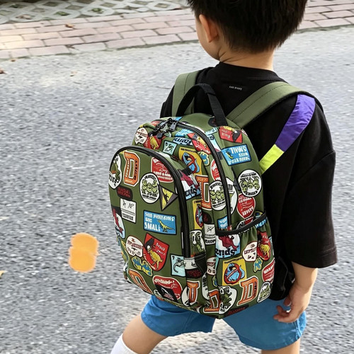 日本 breeze 2026儿童恐龙徽标户外上学书包水壶防水双肩背包15L