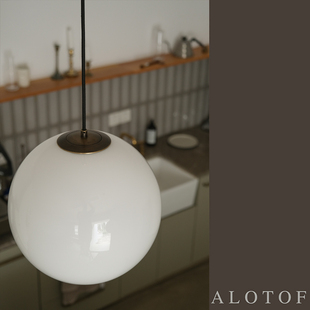 黄铜时代 餐厅灯吧台灯 ALOTOF 光面玻璃球形吊灯