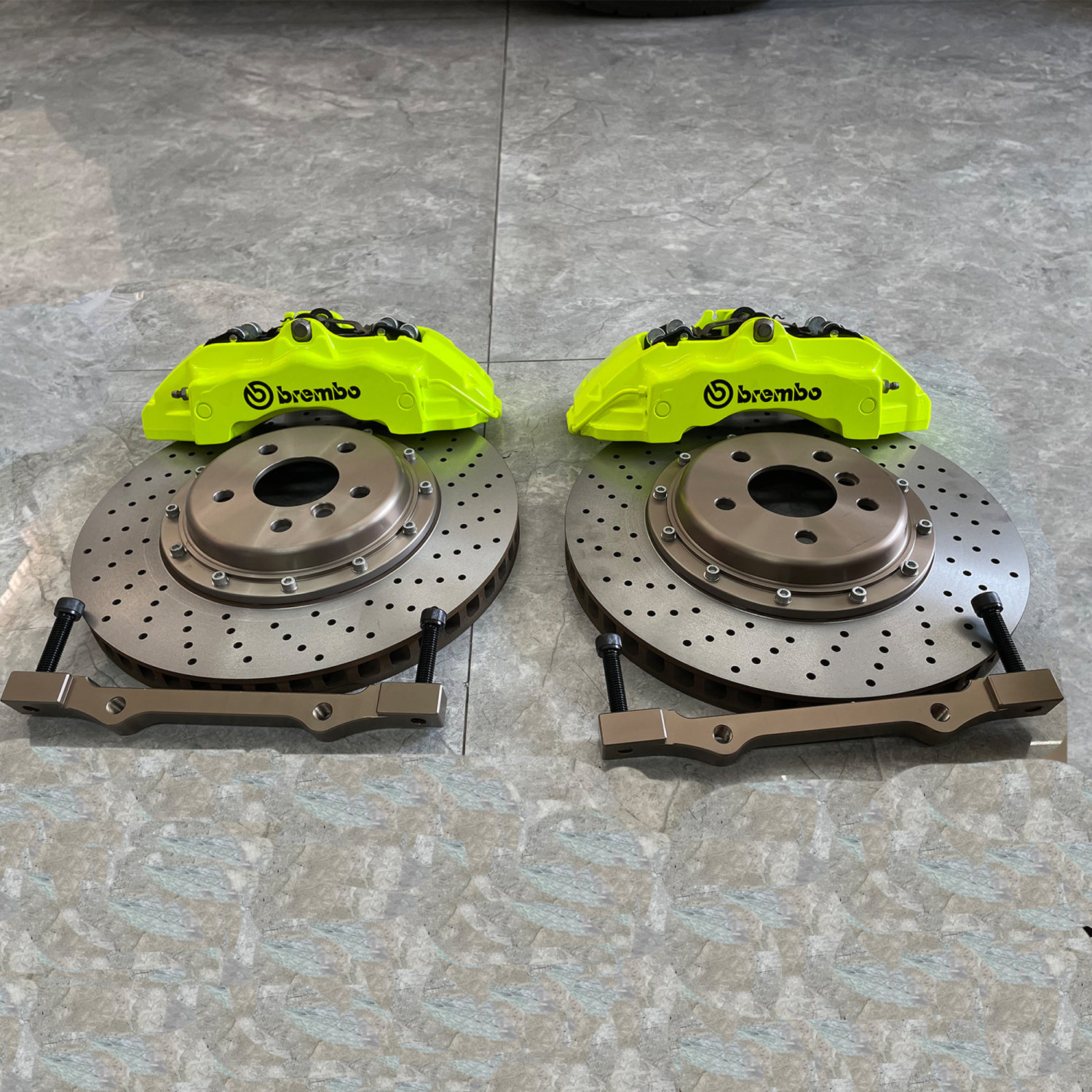 布雷博改装刹车卡钳四六活塞Ap5200 9040大GT6 18Z F50 8N卡钳