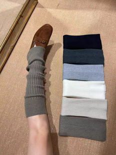 谁懂Leggings+袜套杀伤力！微喇袜套修饰腿型~既保暖又时尚！绝啦