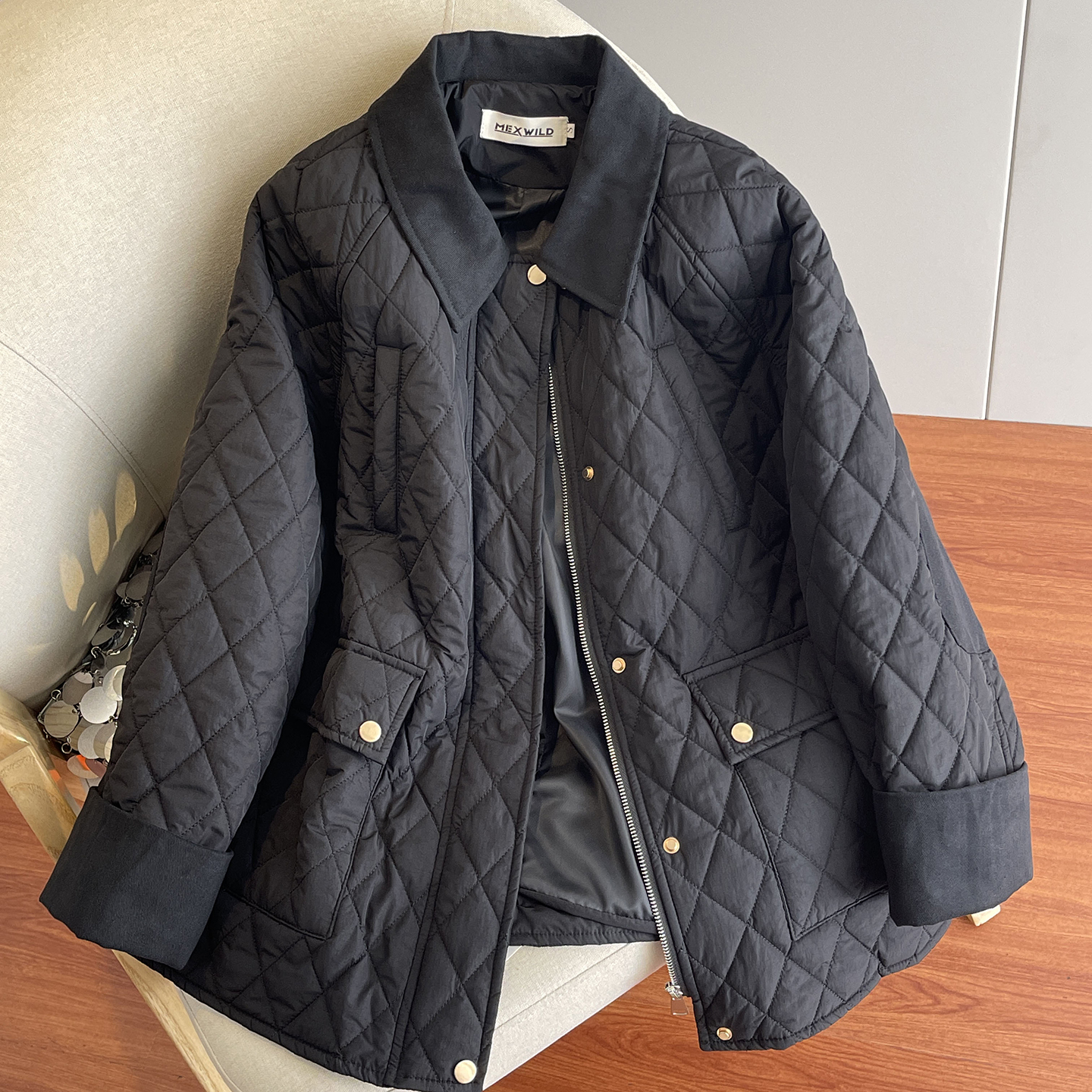 黑色菱格丝绒棉服外套女2025秋冬新款轻薄休闲棉衣拼接保暖棉袄潮