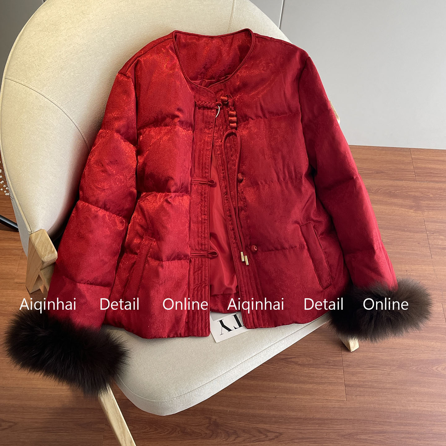 新年红国风羽绒服女2025新款新中式盘扣狐狸毛面包服冬季短款外套,女装/女士精品,羽绒服,淘宝优惠券,粉丝福利购,淘宝优惠卷