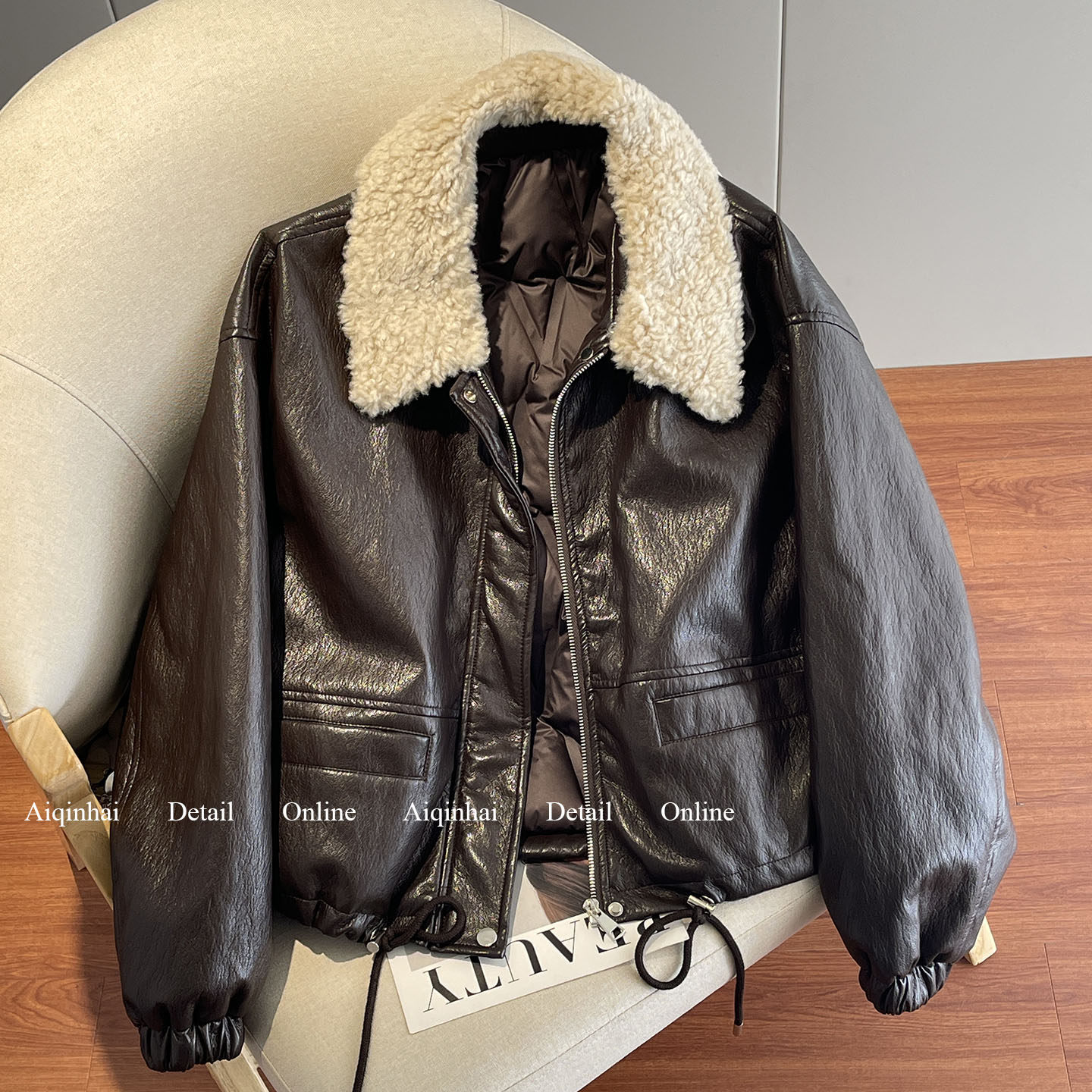 欧货羊羔毛翻领皮衣羽绒服女冬季2025新款蛋白皮90羽绒内胆短外套,女装/女士精品,羽绒服,淘宝优惠券,粉丝福利购,淘宝优惠卷