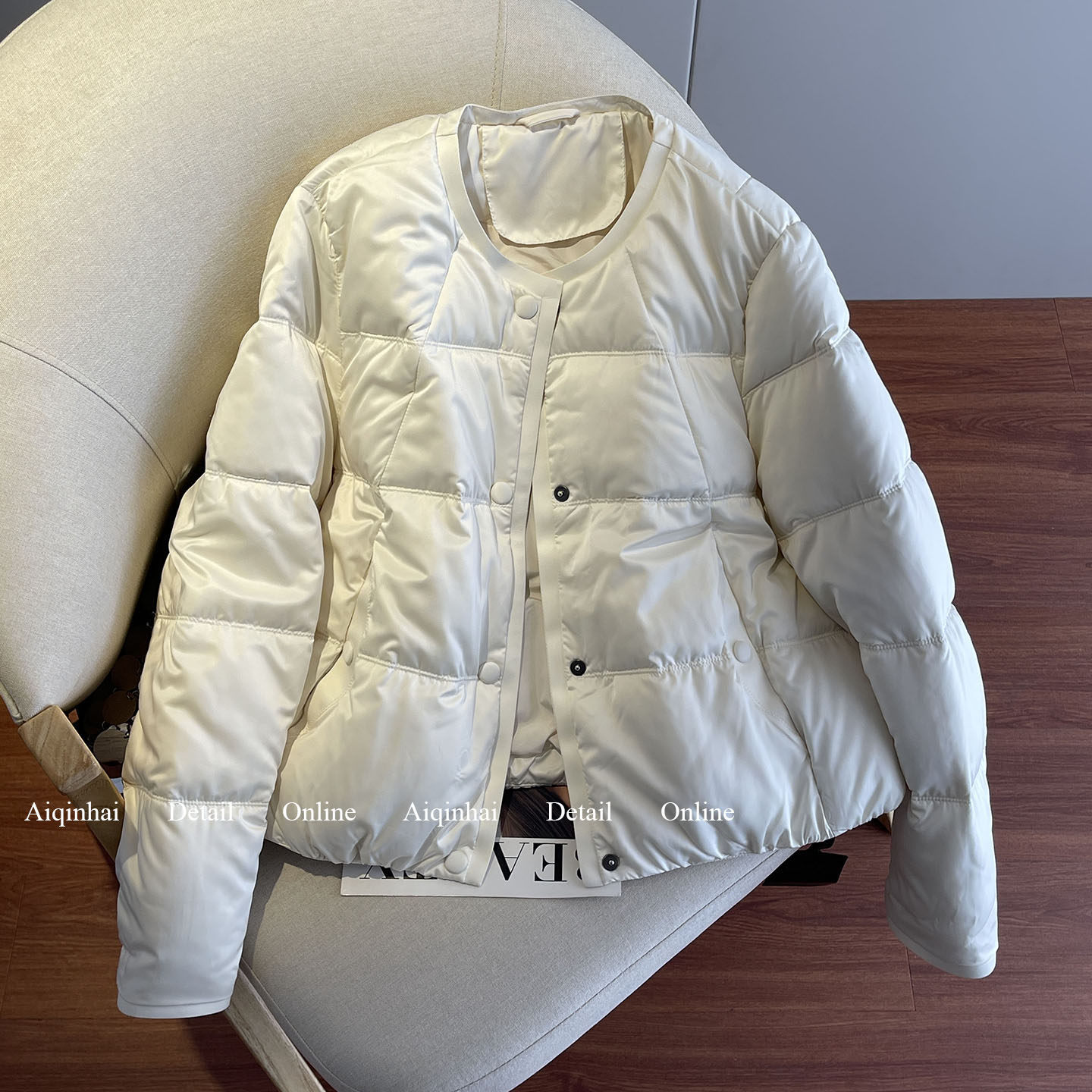 白色短款围脖羽绒服女冬季2025新款巨好看白鸭绒内胆面包服短外套