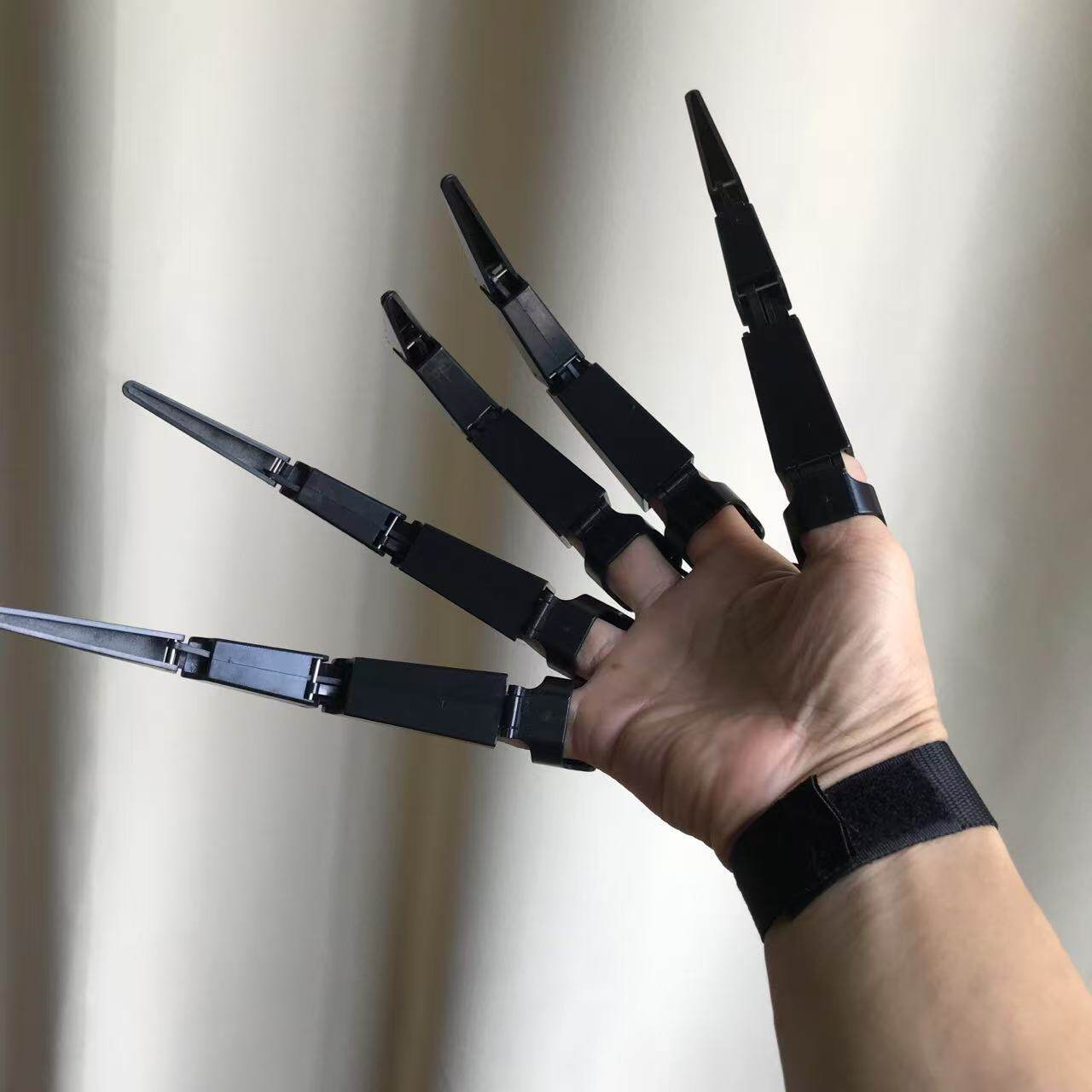 万圣节骷髅爪子恐怖道具