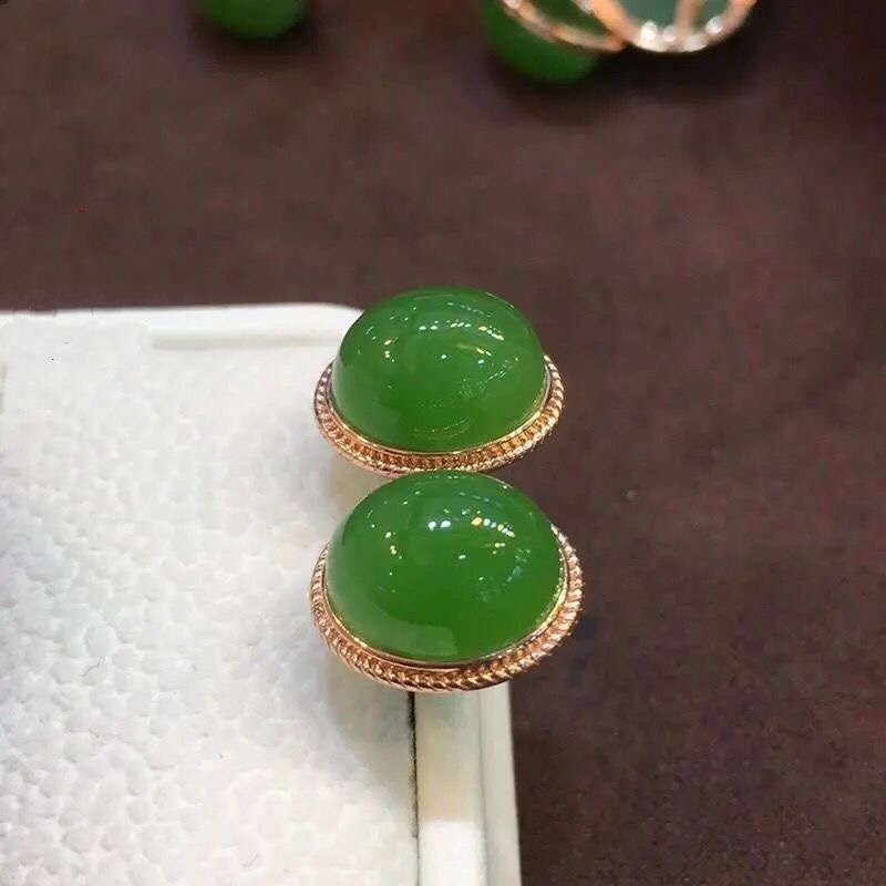 正品18K金镶嵌耳饰天然翡翠A货女时尚简约满绿翡翠蛋面耳钉无事牌