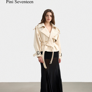短款 AW25 17长期主义 白色廓形风衣 PINI