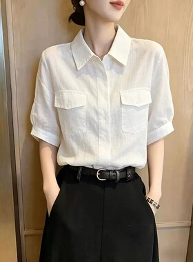 极简风白色短袖衬衫女2026夏季新款翻领双口袋宽松百搭通勤风上衣