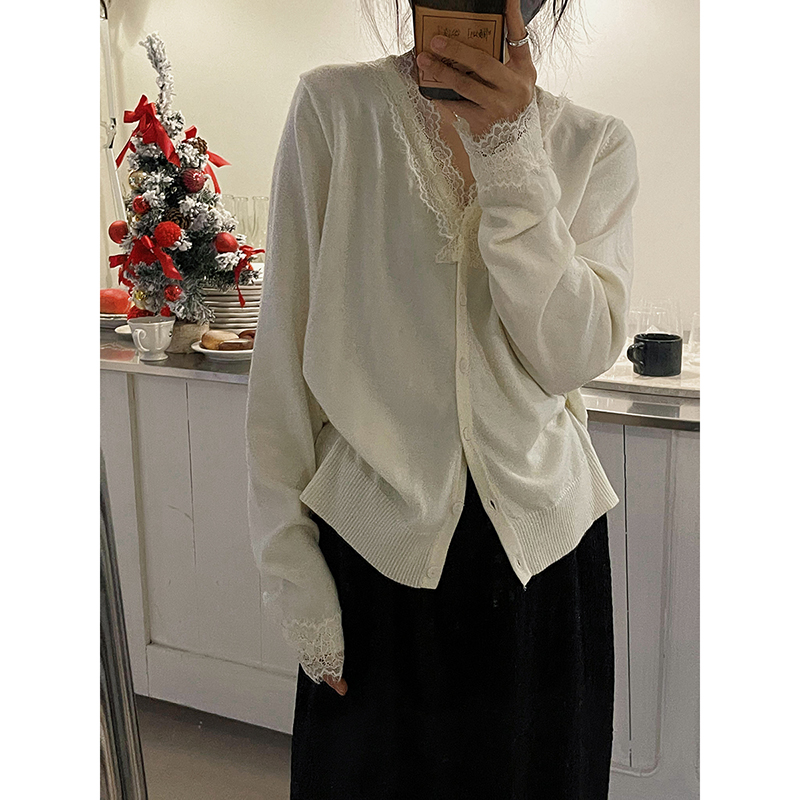 v领黑色睫毛蕾丝打底衫女秋冬新款内搭修身开衫毛衣洋气针织上衣