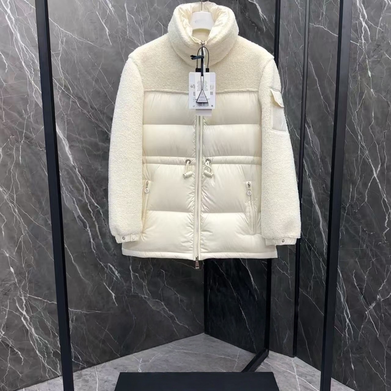 M家短款羽绒服2025冬季新款保暖防寒外套羊皮鹅绒拼接羽绒服女