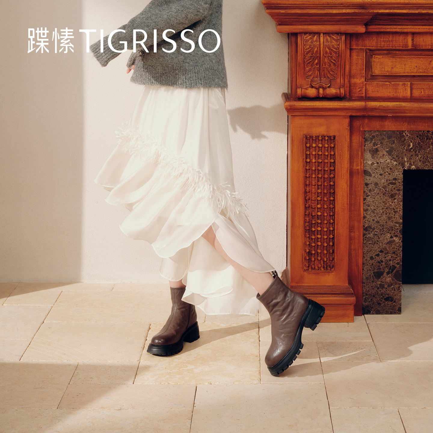 蹀愫2025年秋冬新款加绒厚底增高6时装瘦瘦短靴女靴TA65871-51