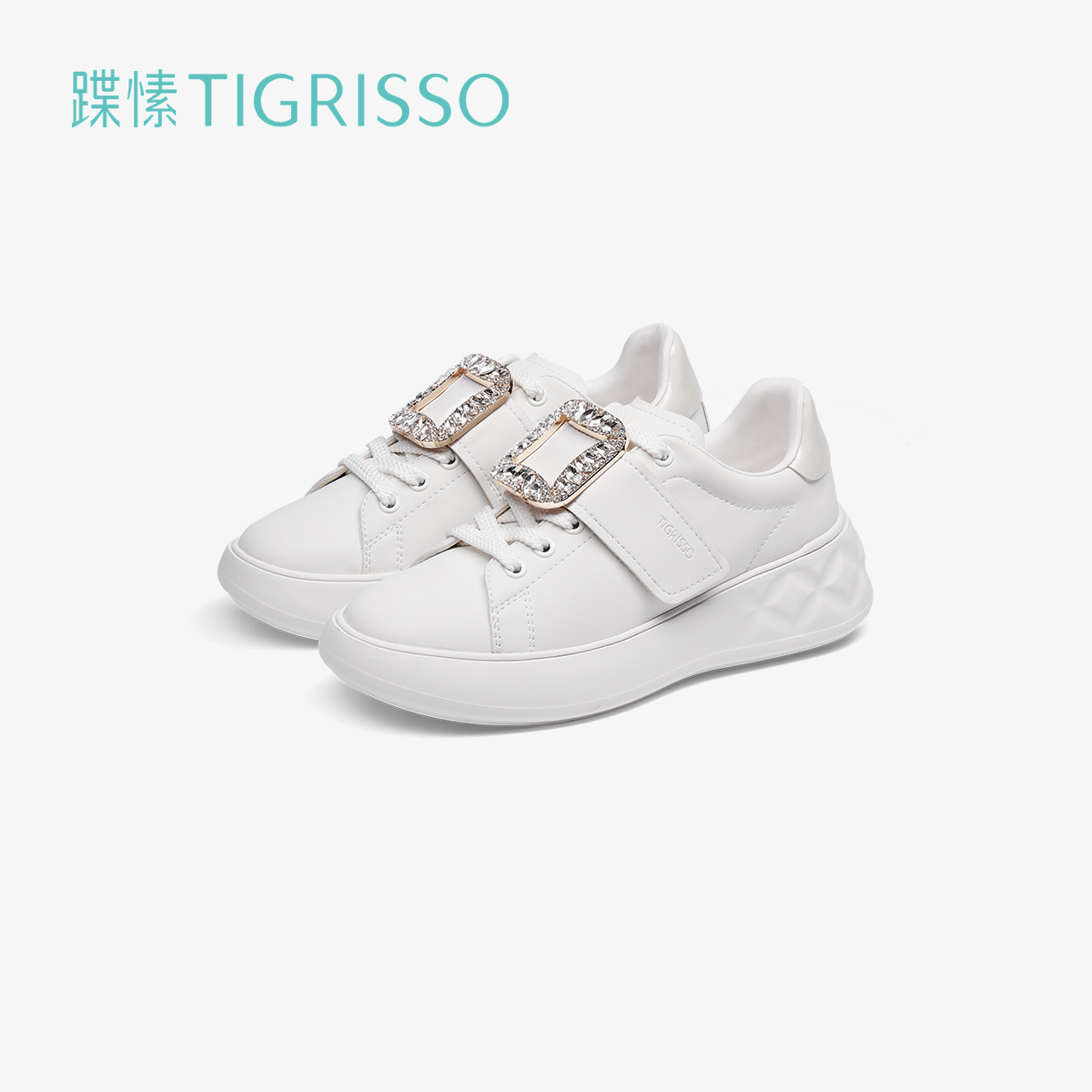 蹀愫白色板鞋厚底休闲鞋