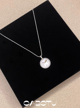 贝母蝴蝶钱币项链·轻奢气质小众时尚锁骨链复古优雅高级感毛衣链