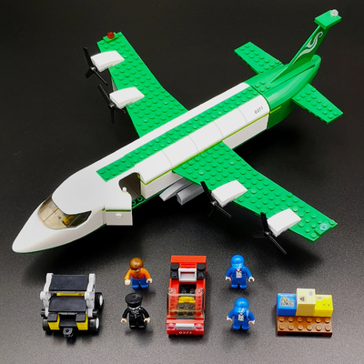 男孩子货运飞机大型客机拼装玩具