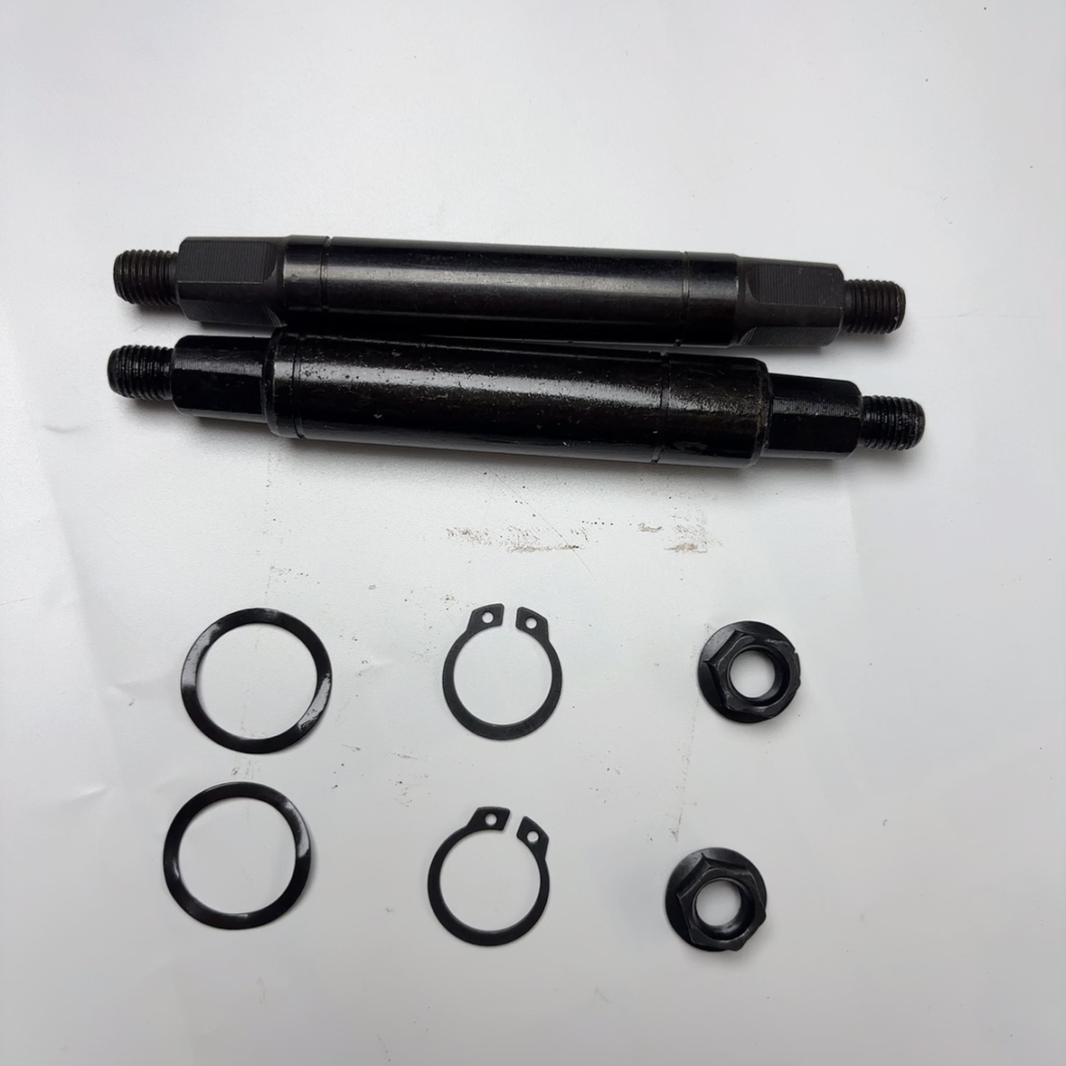 动感单车中轴健身车中心轴脚踏轴承链条款盘轮轴配件亿健KUSHEAD