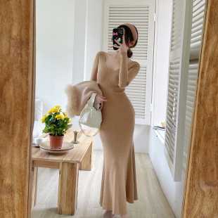 半岛黄昏_气质羊毛针织长款修身连衣裙女2025秋冬内搭打底包臀裙