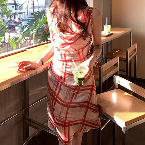 泽莉 日常又漂亮红格荡领褶皱修身收腰无袖连衣裙早春A字优雅裙子