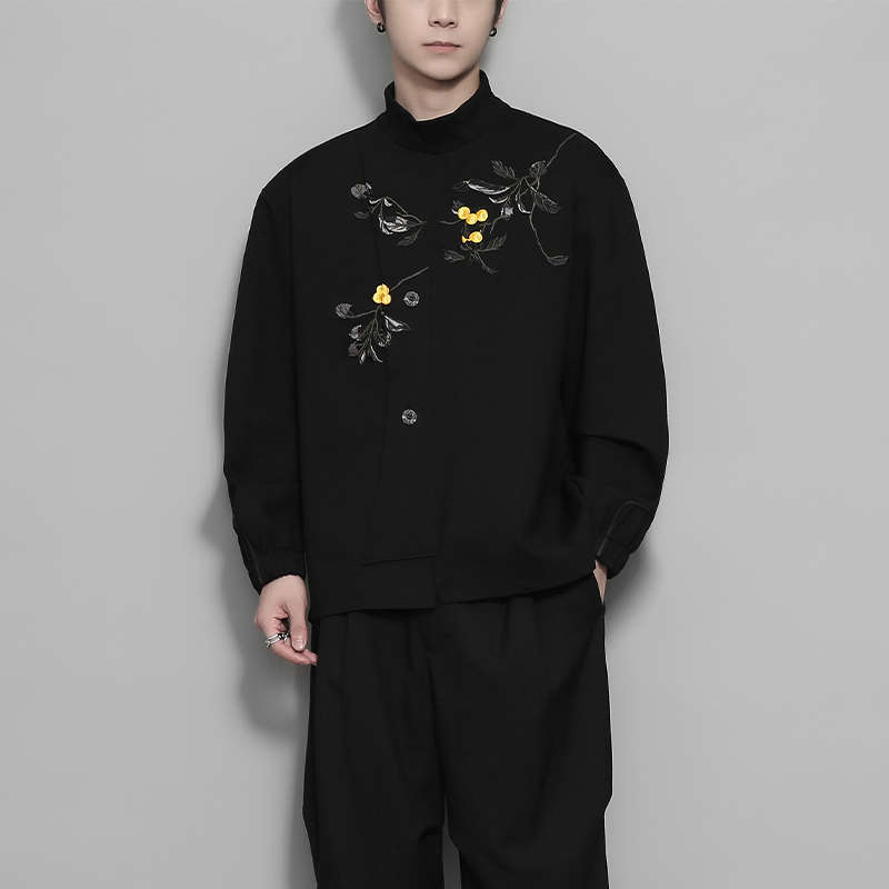 植物花卉绣花纽扣拼接半高领卫衣