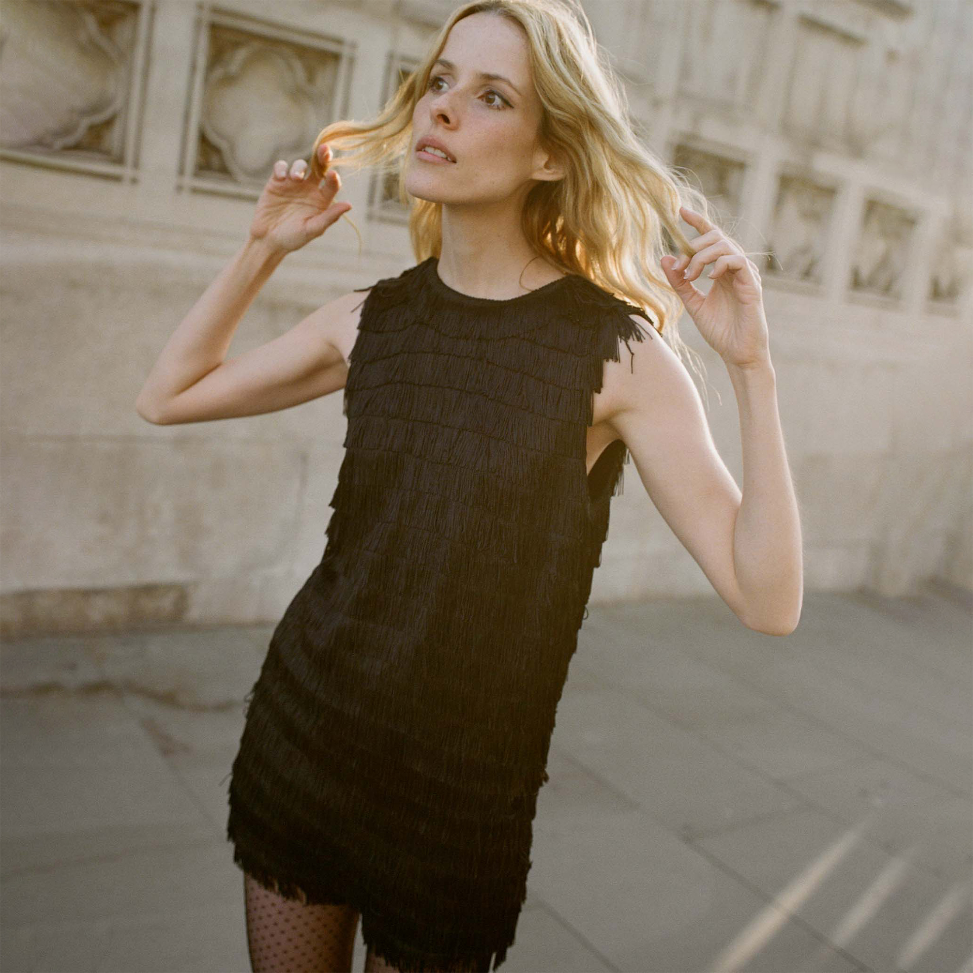 法式流苏黑色无袖连衣裙