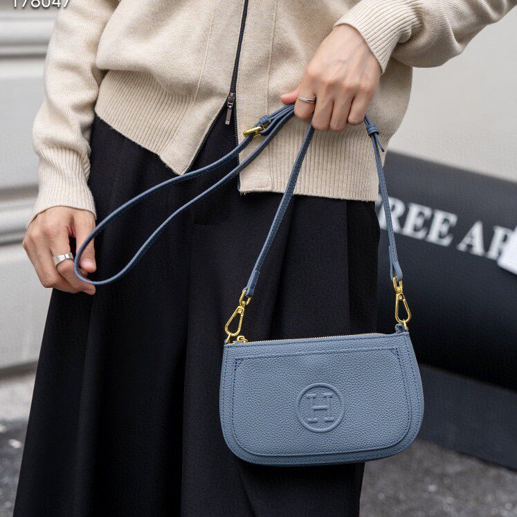 普洛克正品层牛皮枕头包包女新款潮大容量单肩斜挎包休闲真皮女包