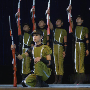 军装迷彩舞蹈大赛 《士兵与枪》民族舞蹈 演出服装服饰表演服定做