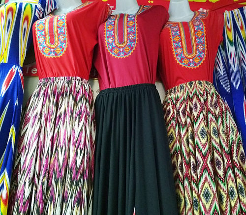 新疆维吾尔族手工特色舞蹈演出服装特价女款新品