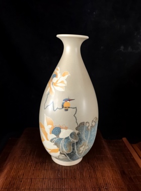 云南建水紫陶摆件 枕溪山房 王天龙大师 彩填花瓶 玉兰瓶 翠鸟