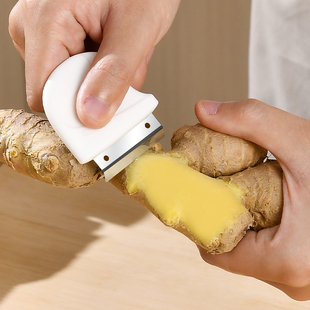 日本刮姜皮神器厨房不锈钢生姜刮皮器家用多功能剥蒜器土豆刮皮刀