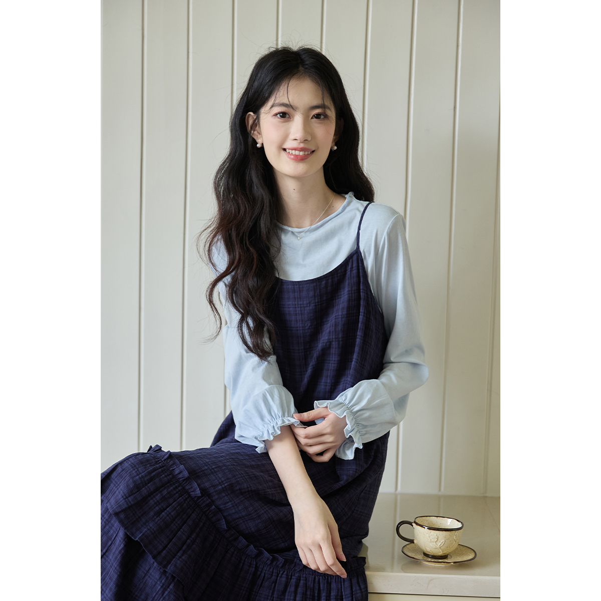 弥古蓝色半高领长袖t恤打底衫2025秋冬女内搭打底法式木耳边上衣