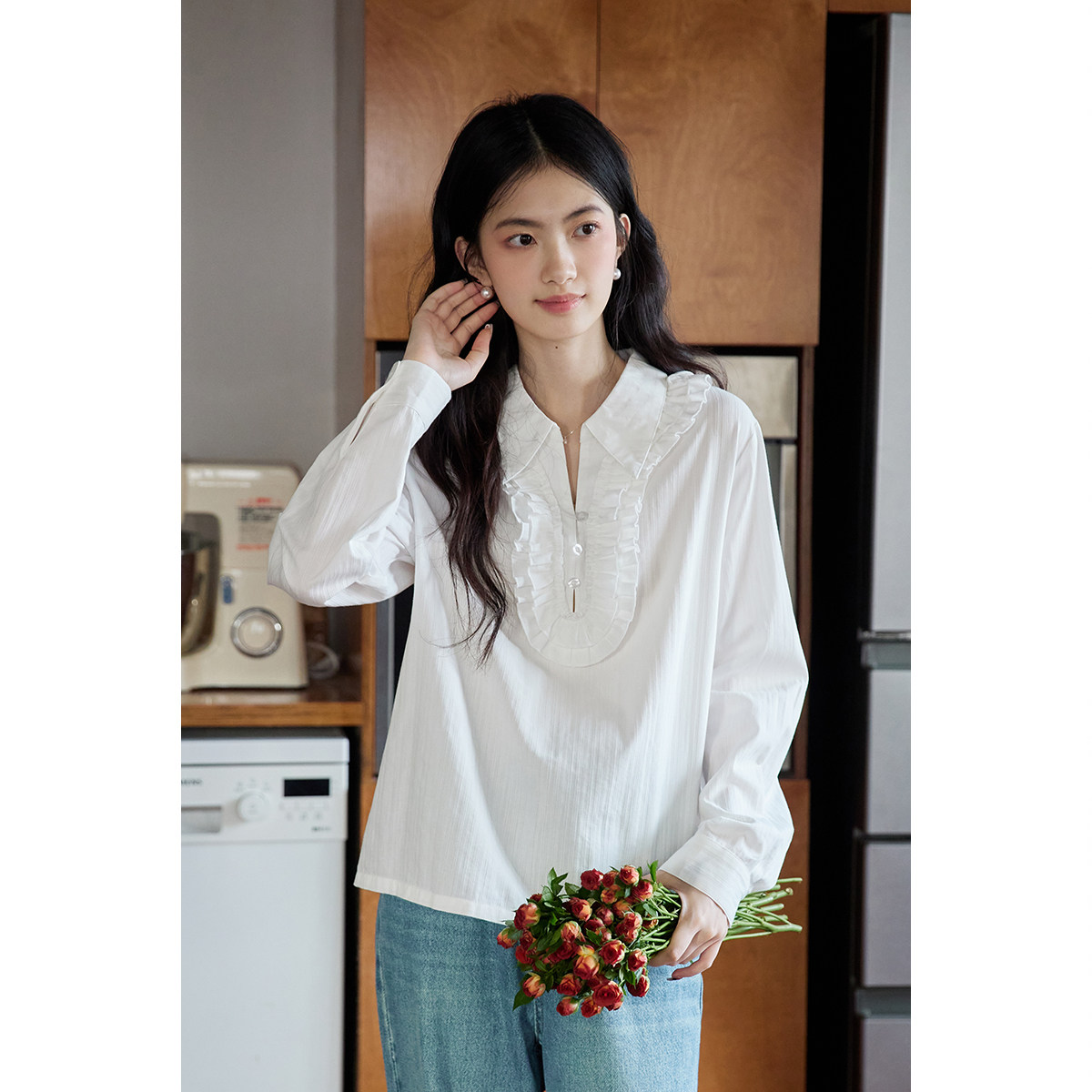 弥古法式翻领花边白色衬衫女长袖上衣2025秋冬内搭打底荷叶边衬衣,女装/女士精品,衬衫,淘宝优惠券,粉丝福利购,淘宝优惠卷