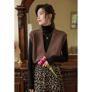 弥古V领棕色马甲女秋冬针织毛衣背心叠穿春秋无袖坎肩美拉德上衣