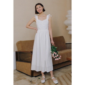 弥古白色吊带连衣裙高级感宽肩带初恋小白裙收腰女夏度假海边裙子