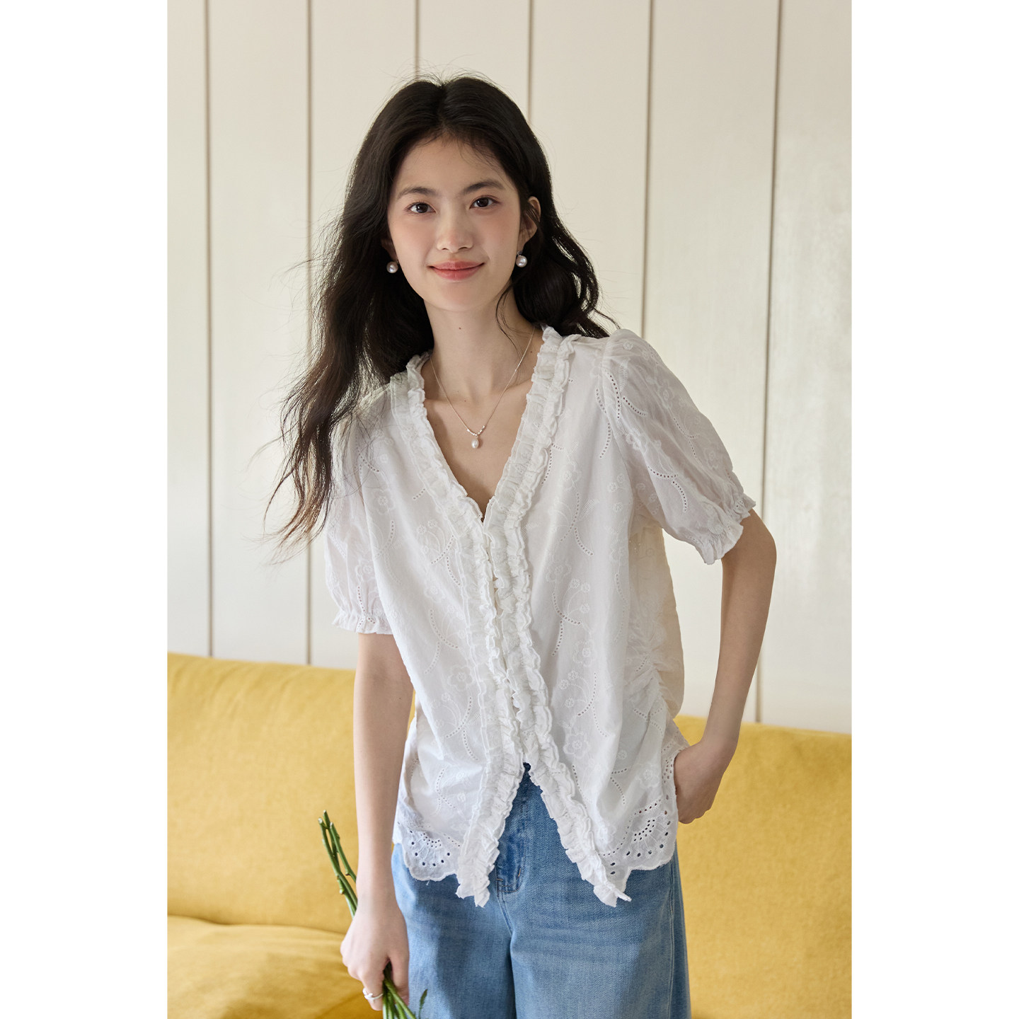 弥古白色短袖刺绣衬衫设计感上衣女夏季2026新款法式纯棉娃娃衬衣