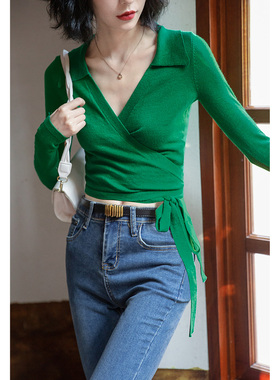 弥古复古绿色针织衫长袖绑带紧身低v领上衣女秋冬短款内搭打底衫