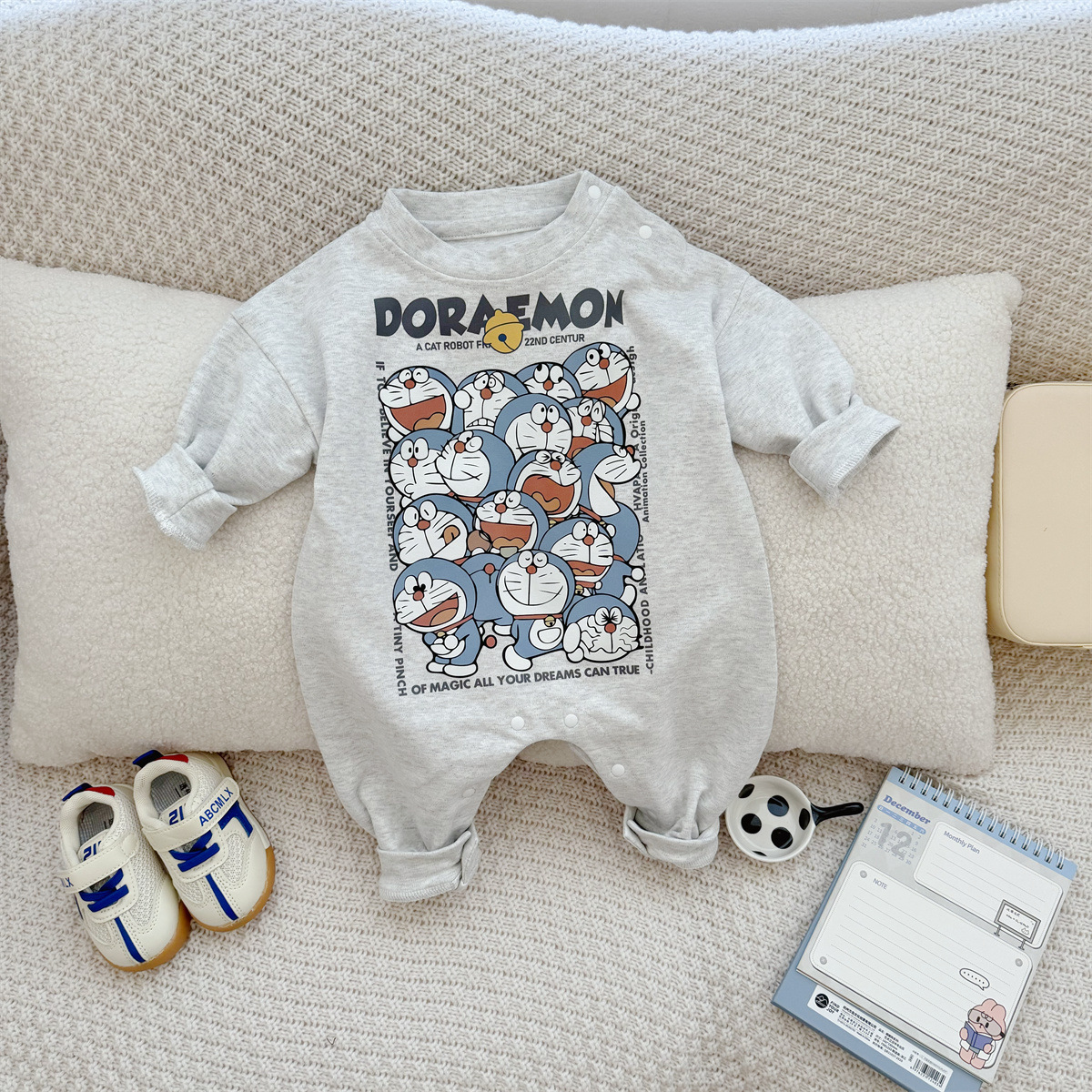 婴儿衣服春秋款长袖哈衣卡通超萌