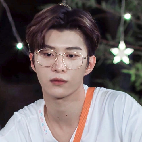 青春环游记范丞丞同款金丝边框防蓝光眼镜男潮痞帅配近视素颜镜女