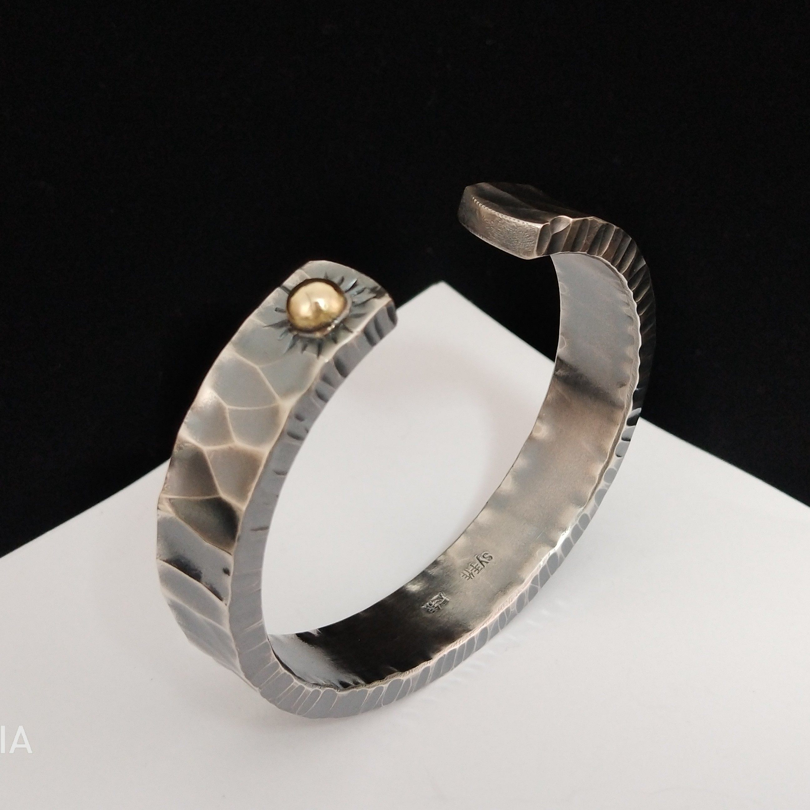 新款仿古做旧平面锤印锤痕99足银手镯手工原创纯银手镯丽江雪花银