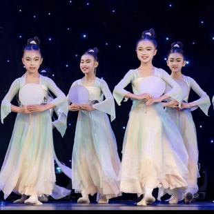 儿童古典舞清庭云月演出服国风舞蹈儿童群舞团扇道具扇舞演出服