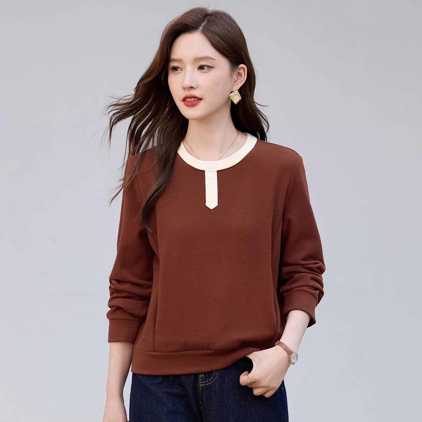 圆领女士卫衣加绒加厚2025新款秋冬爆款时尚洋气无帽套头正肩上衣