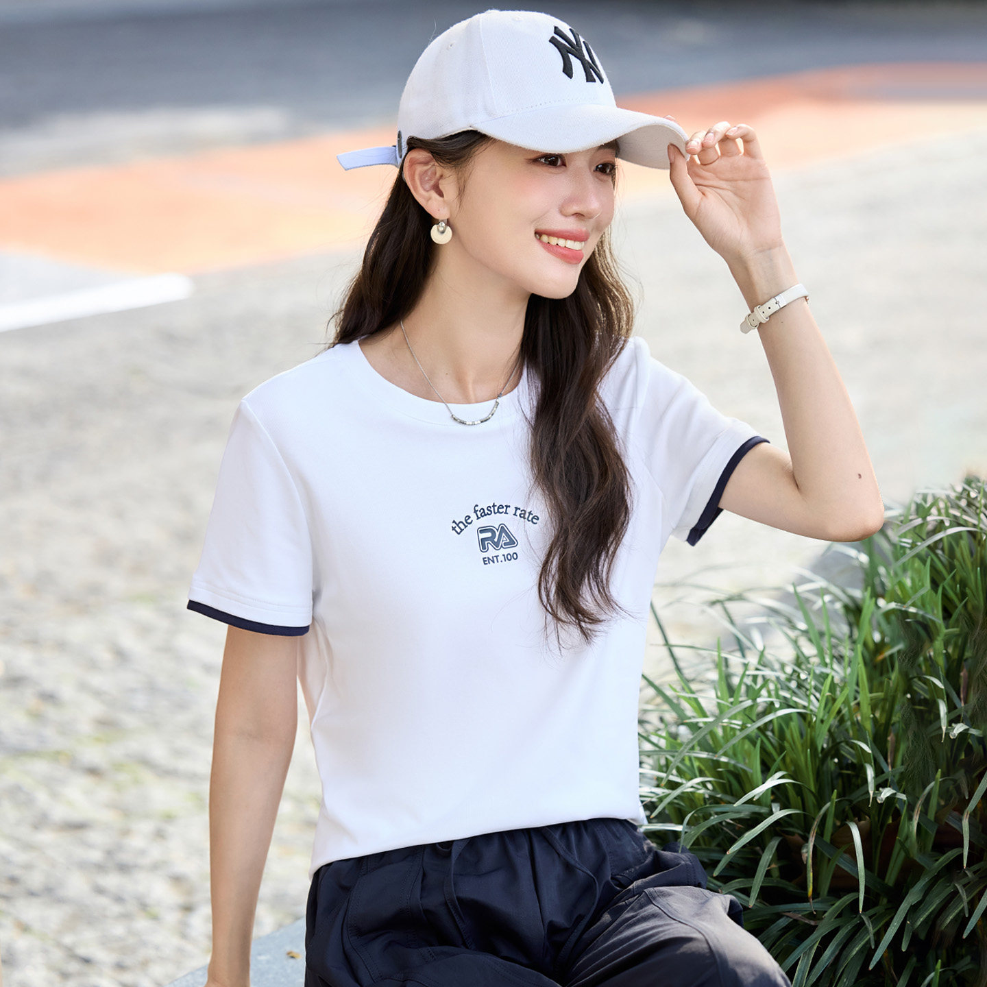 白色正肩短袖t恤女2026新款夏季爆款休闲女装撞色上衣半袖体恤衫