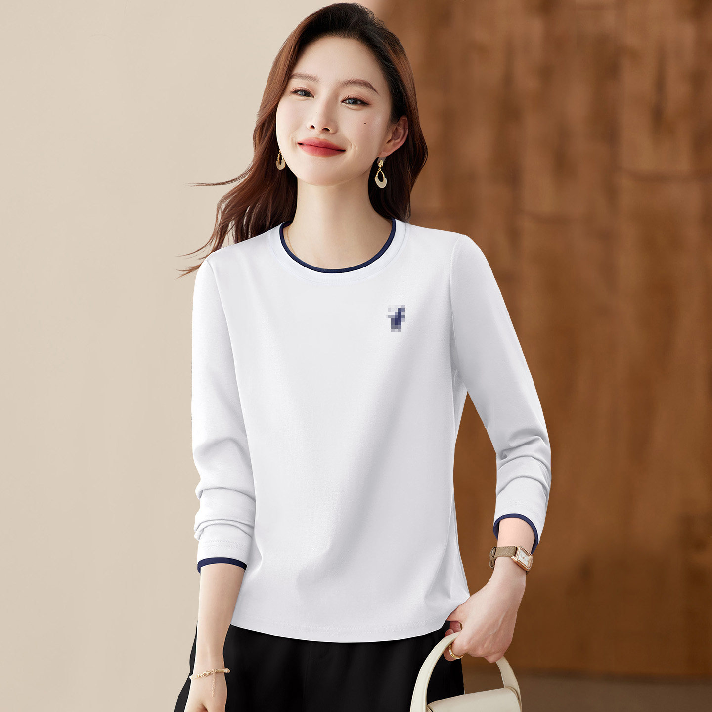白色正肩长袖t恤女打底衫显瘦