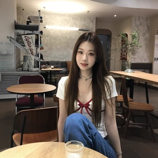 收腰辣妹短款 法式 新款 t恤女2025夏季 学生上衣潮 bm风纯欲v领短袖