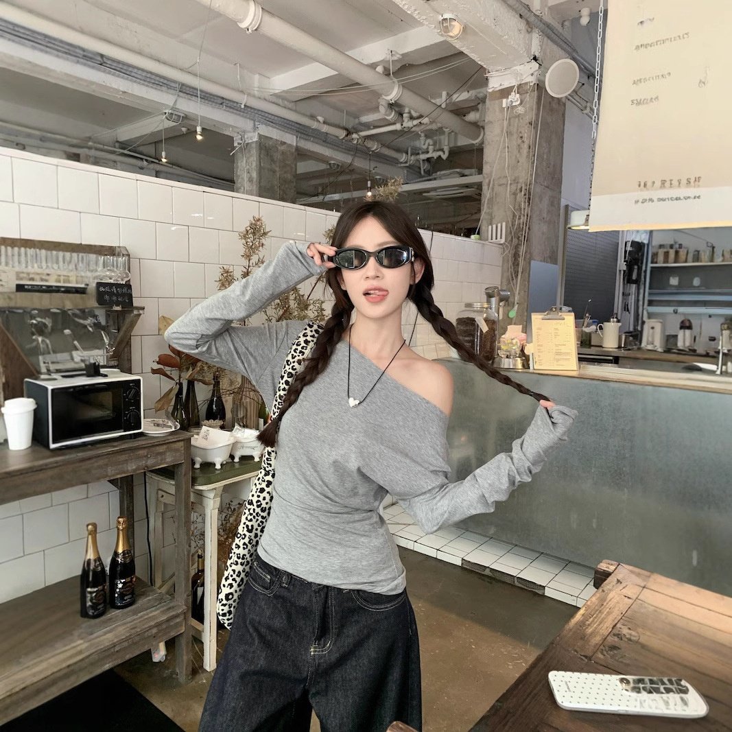 设计感甜辣妹露肩长袖T恤女装2025早秋修身显瘦打底内搭学生上衣