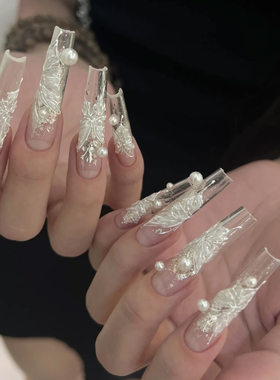 ElsaNail冰晶蝴蝶手绘立体高级感轻奢婚甲新款手作穿戴美甲显手白
