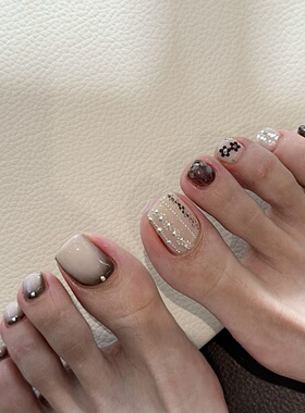 ElsaNail日杂风设计款裸色高级感显白脚指甲美甲贴片成品穿戴甲片