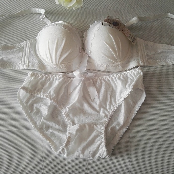 库存处理多款花色三排扣少女学生小清新内衣可爱乳罩文胸套装