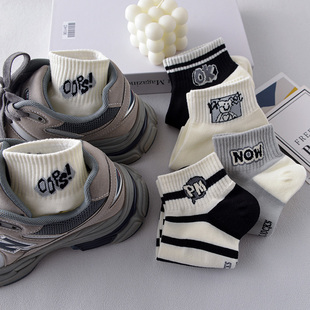 袜子男短袜夏季 防臭排汗纯棉百搭中筒字母运动男生篮球短筒袜 薄款